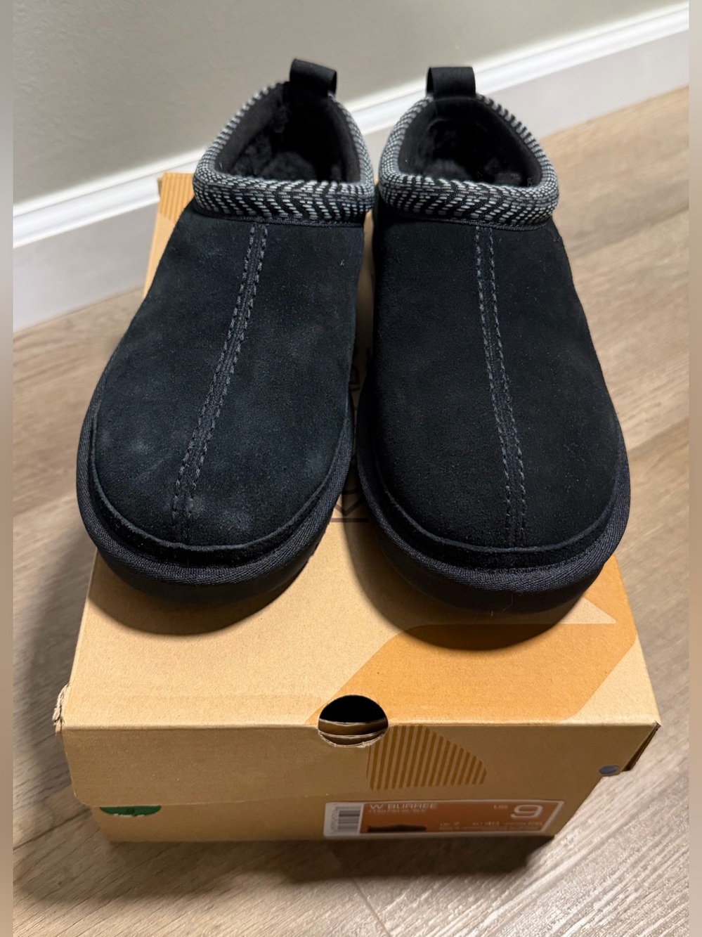 New Ugg Koolaburra Burree Women’s Slippers - 1159730 - Black - Picture 2 of 4